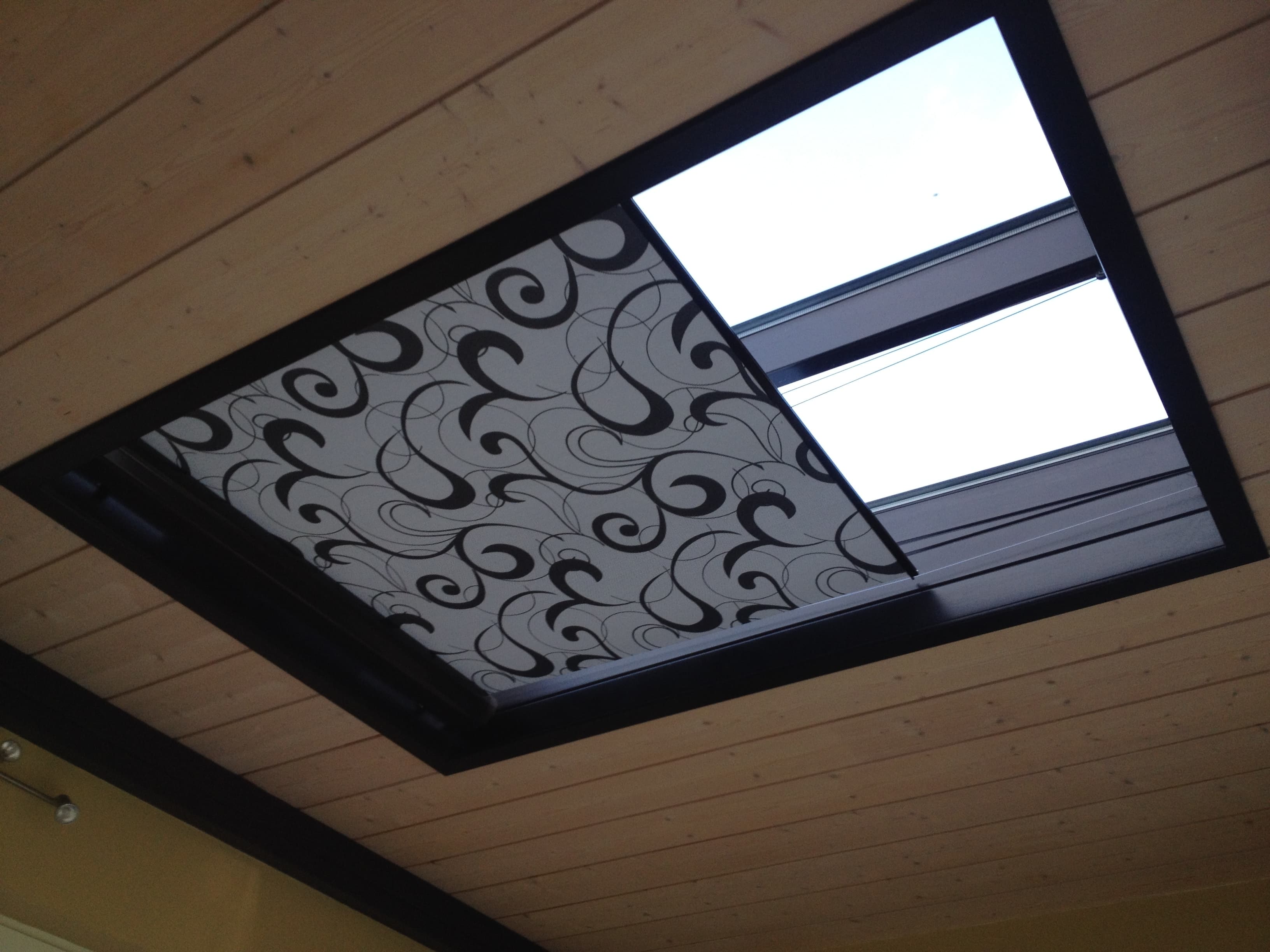 Store enrouleur anti-chaleur – Puit de lumière